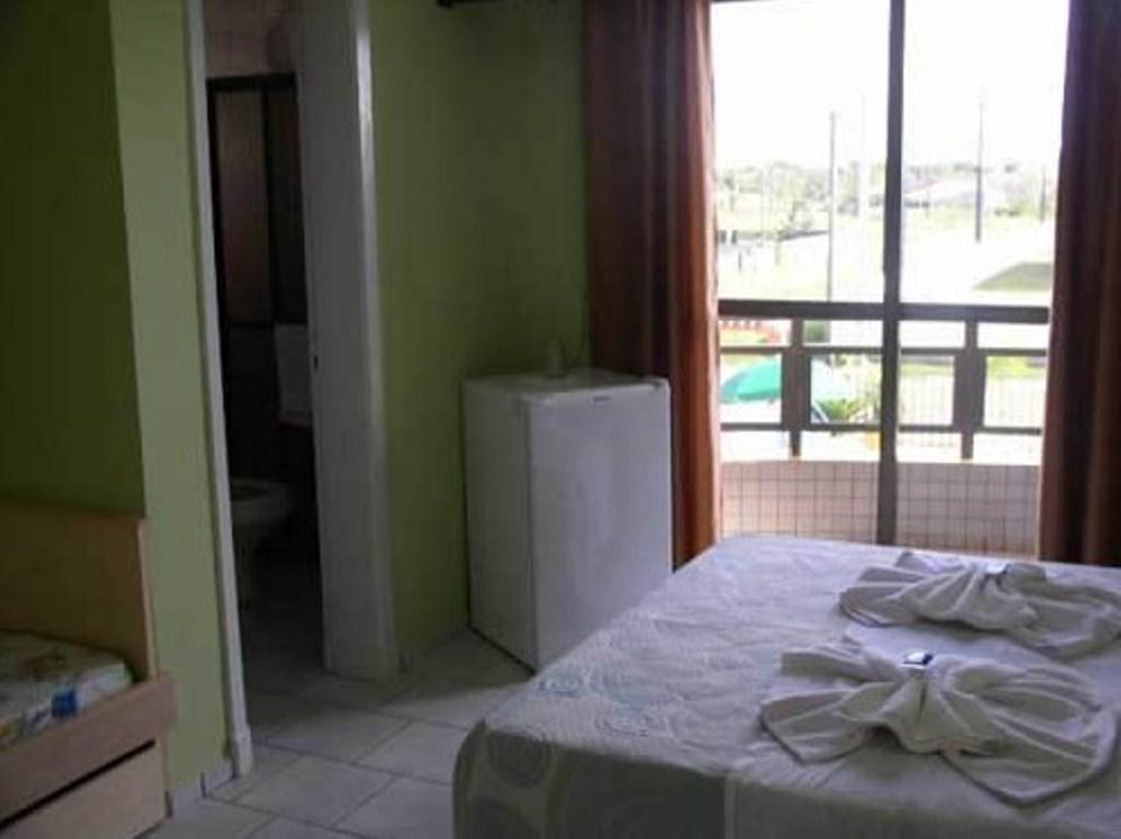 Hotel Pousada Mineirinho Balneario Praia do Leste Room photo