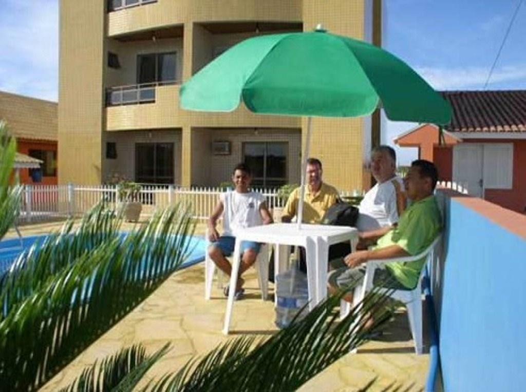 Hotel Pousada Mineirinho Balneario Praia do Leste Exterior photo